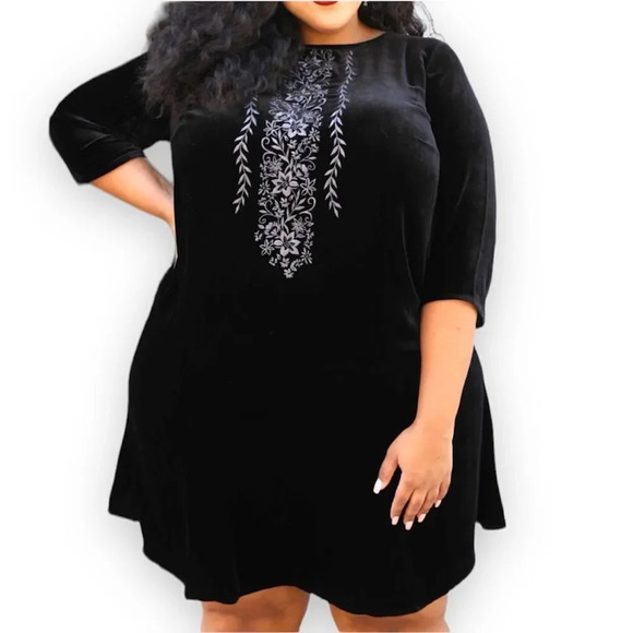 Ryllace Elan Embroidered Black Velvet Dress Size 22 Silk Blend Holiday Plus Size - Picture 8 of 8